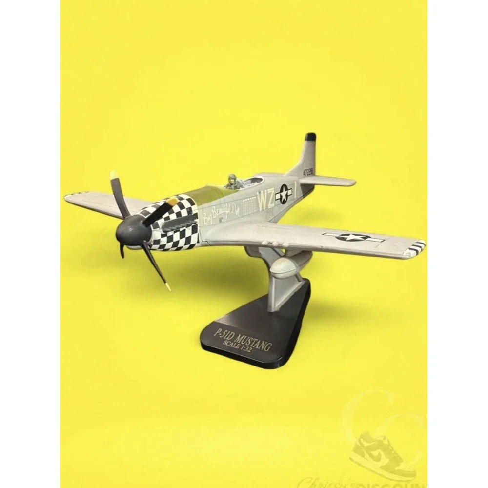MUSTANG Model Metal Airplane P-51D Big Beautiful Doll Fighter Squadron  Desk Top
